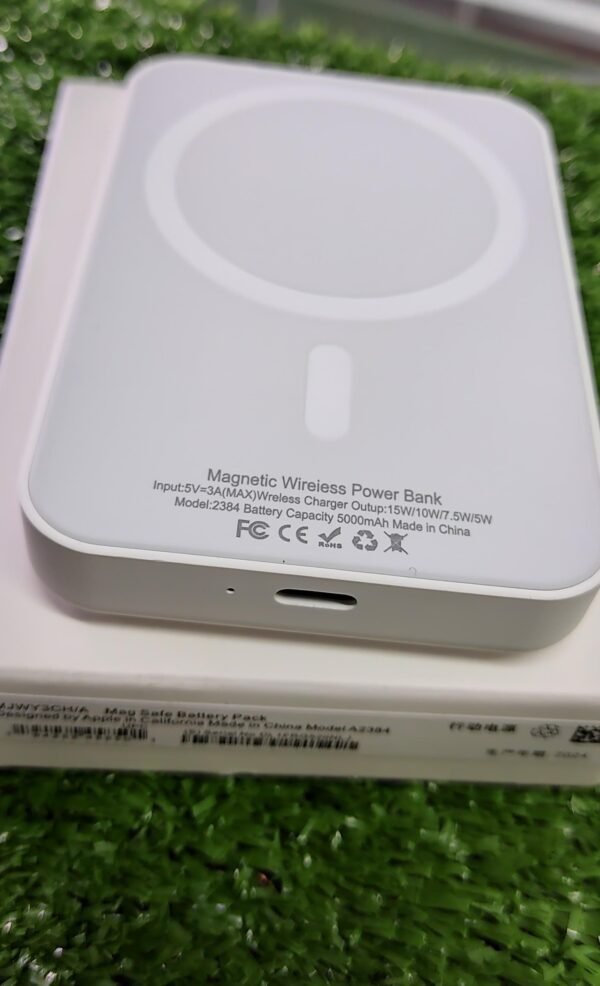 WhatsApp Image 2025-10-03 at 4.38.25 PM (1) Cargador portatil iphone Apple 5000mah