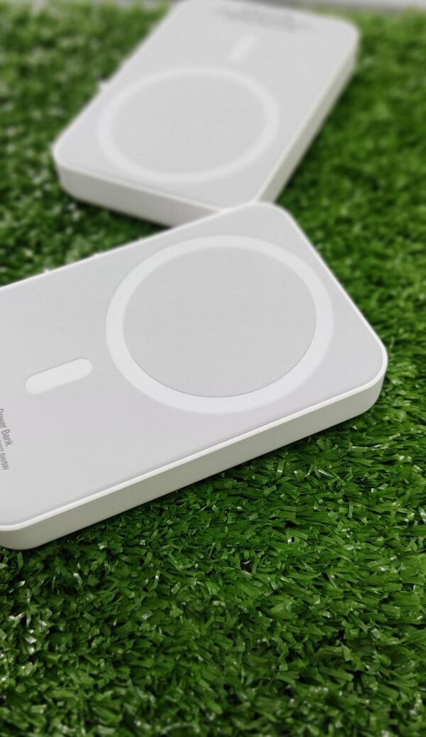 WhatsApp Image 2025-10-03 at 4.38.26 PM (2) Cargador portatil iphone Apple 5000mah