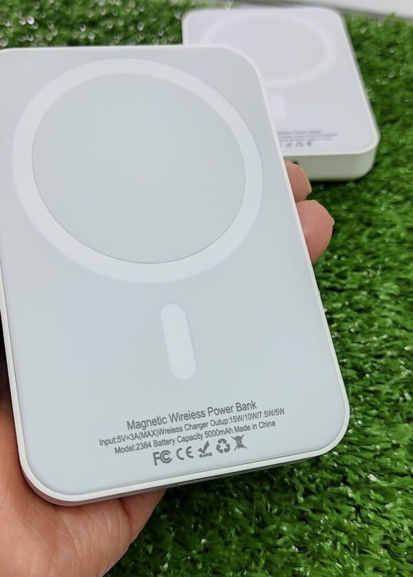 WhatsApp Image 2025-10-03 at 4.38.26 PM (3) Cargador portatil iphone Apple 5000mah