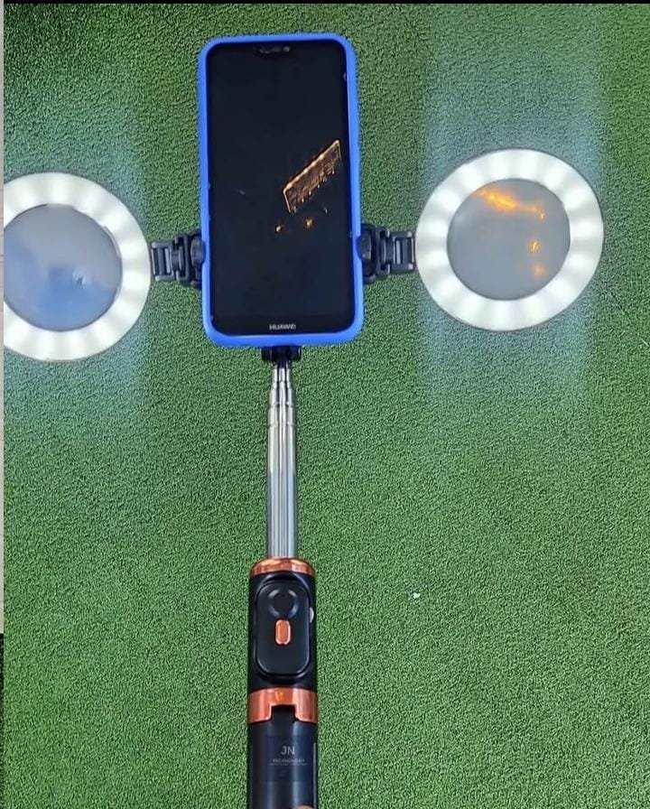 Tripode y Selfie Stick - Imagen 2
